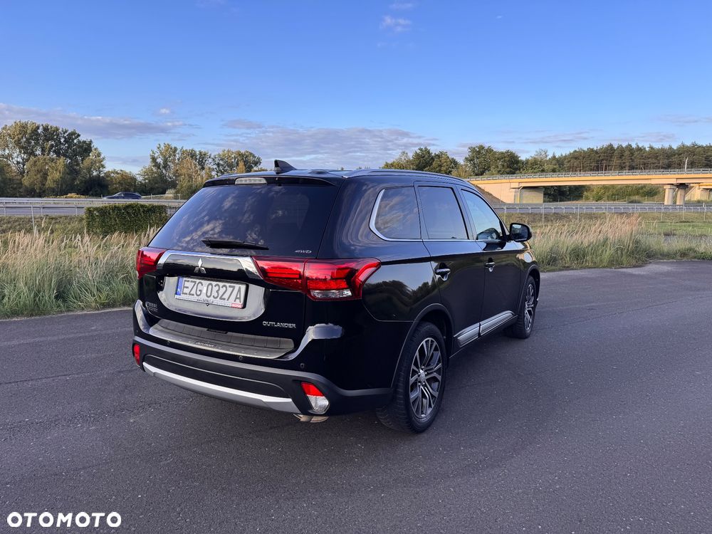 Mitsubishi Outlander 2017 photo 5