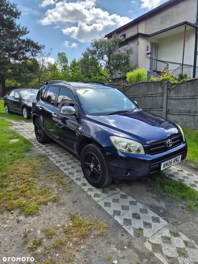 Toyota RAV4 - 4
