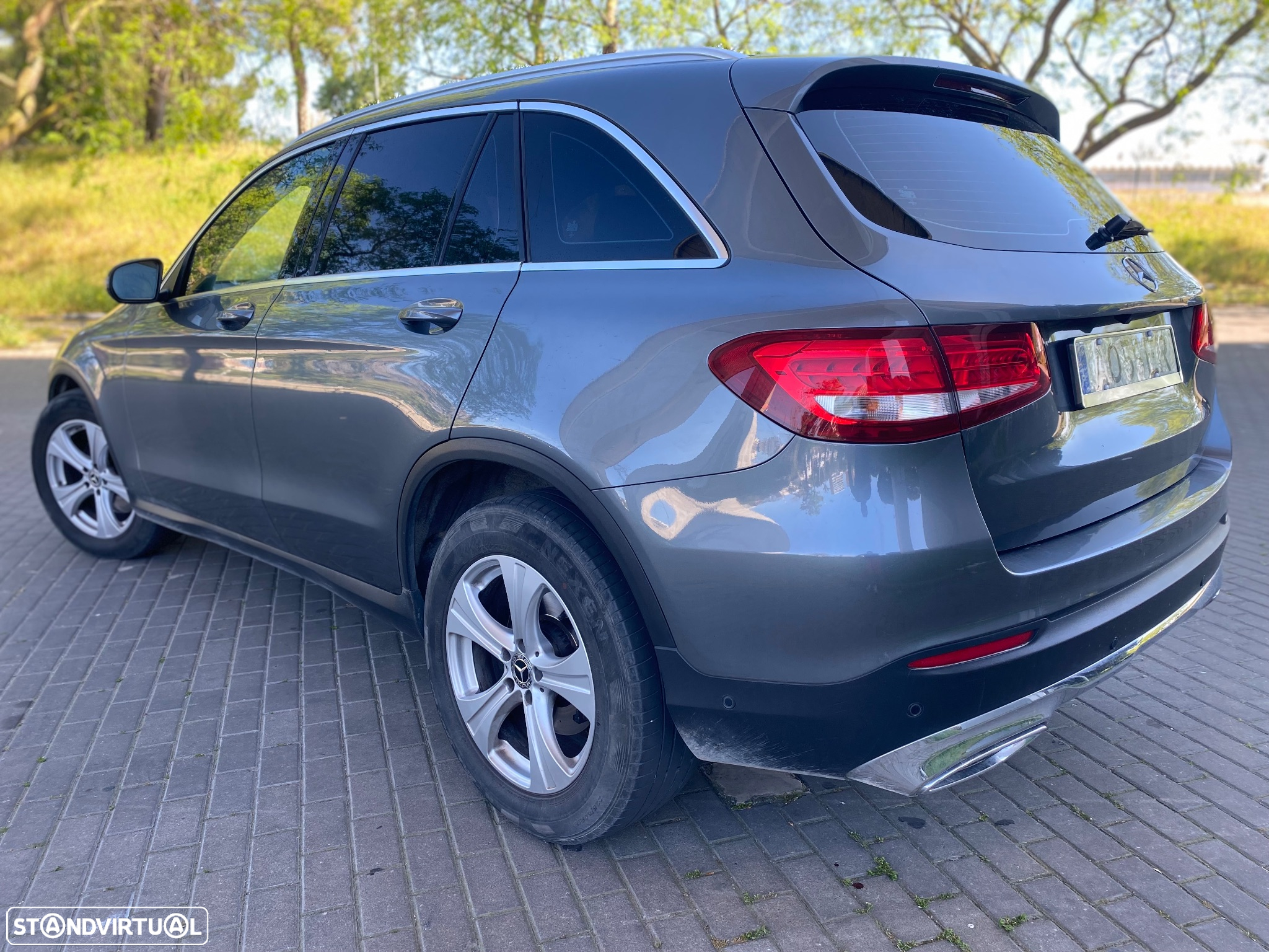 Mercedes-Benz GLC 220 d 4Matic 9G-TRONIC Exclusive - 4