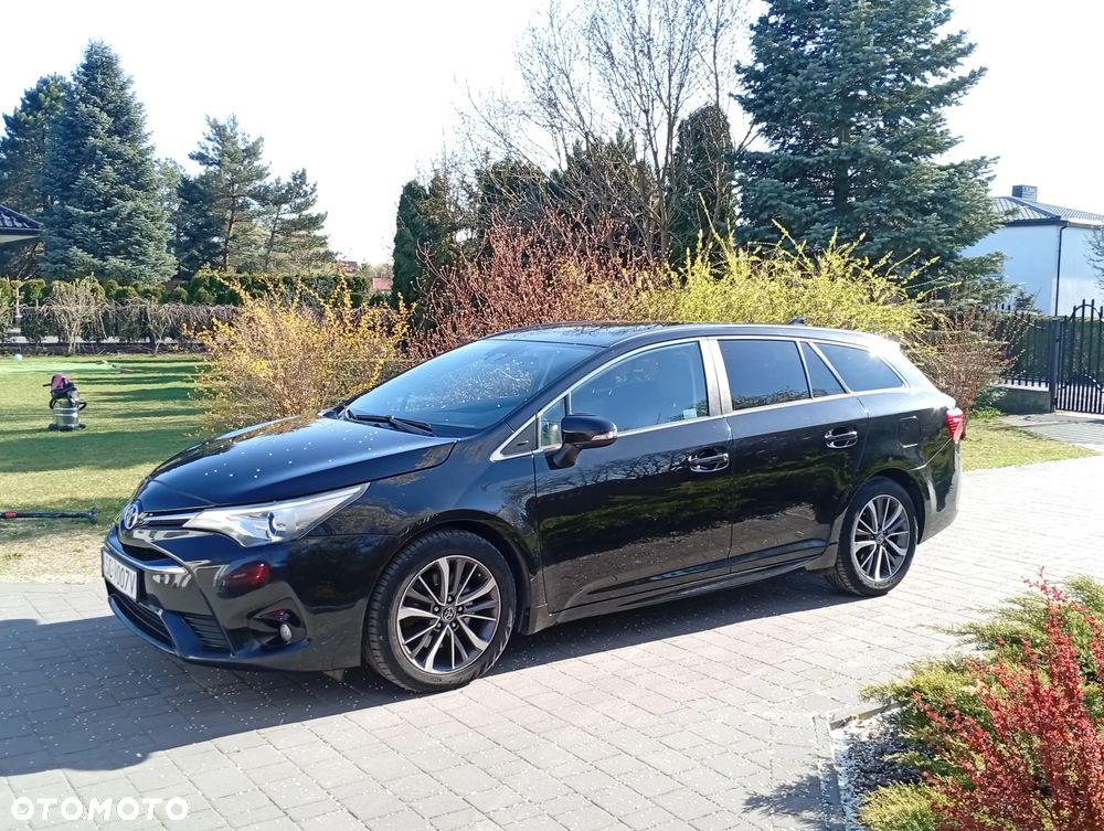Toyota Avensis 2.0 D-4D Prestige - 5