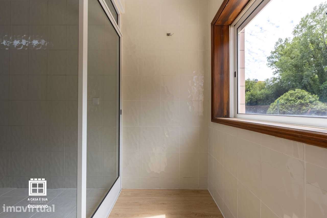 Apartamento T2+1 renovado c/terraço em Oliveira do Douro, V. N. Gaia - Grande imagem: 3/32