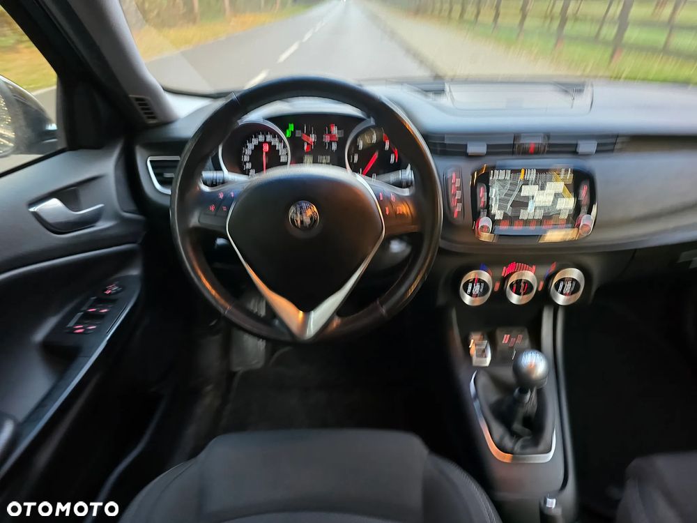 Alfa Romeo Giulietta 1.6 JTDM 16V Super - 6