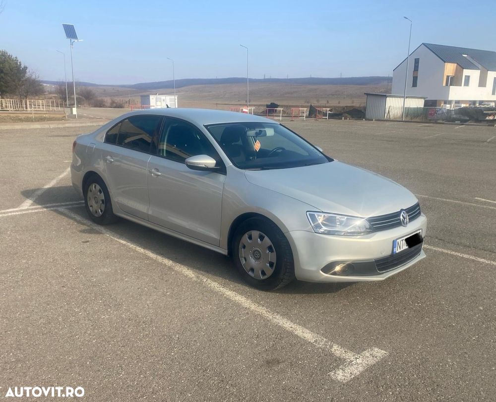 Volkswagen Jetta - 11