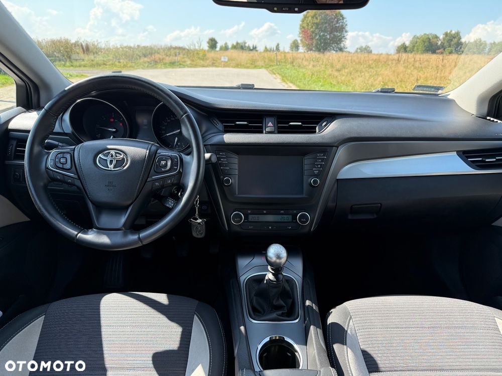 Toyota Avensis 1.6 D-4D Active - 13