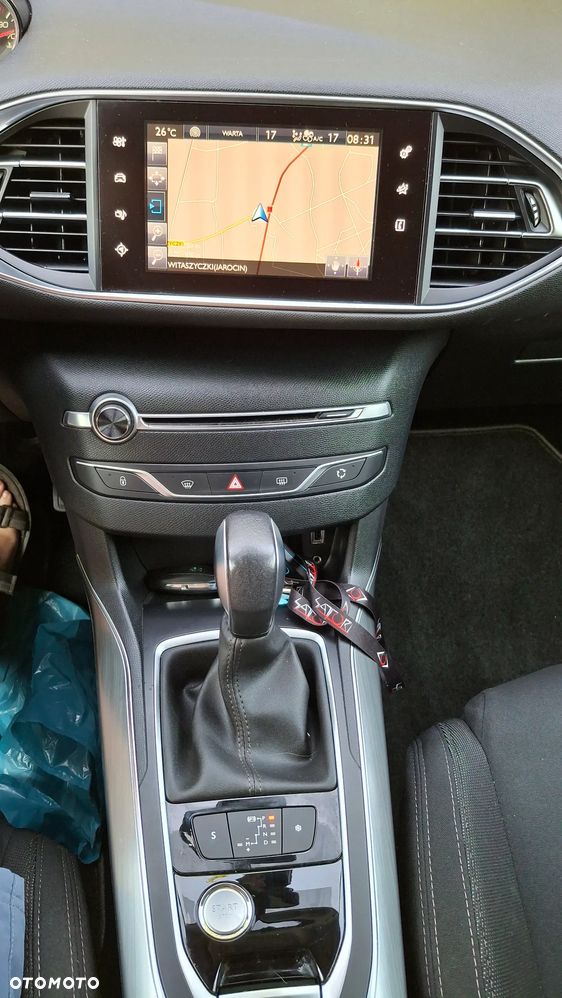 Peugeot 308 1.2 PureTech Allure S&S EAT6 - 22