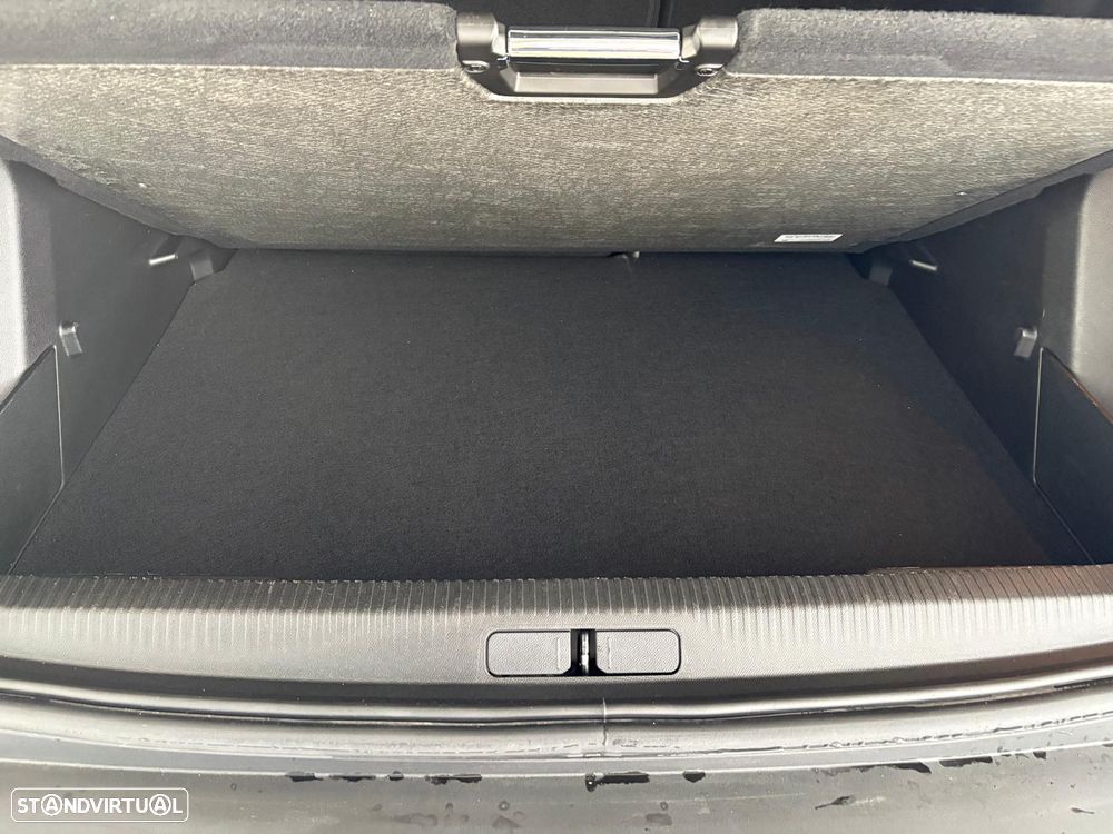 Peugeot 2008 1.2 PureTech Allure EAT8 - 9