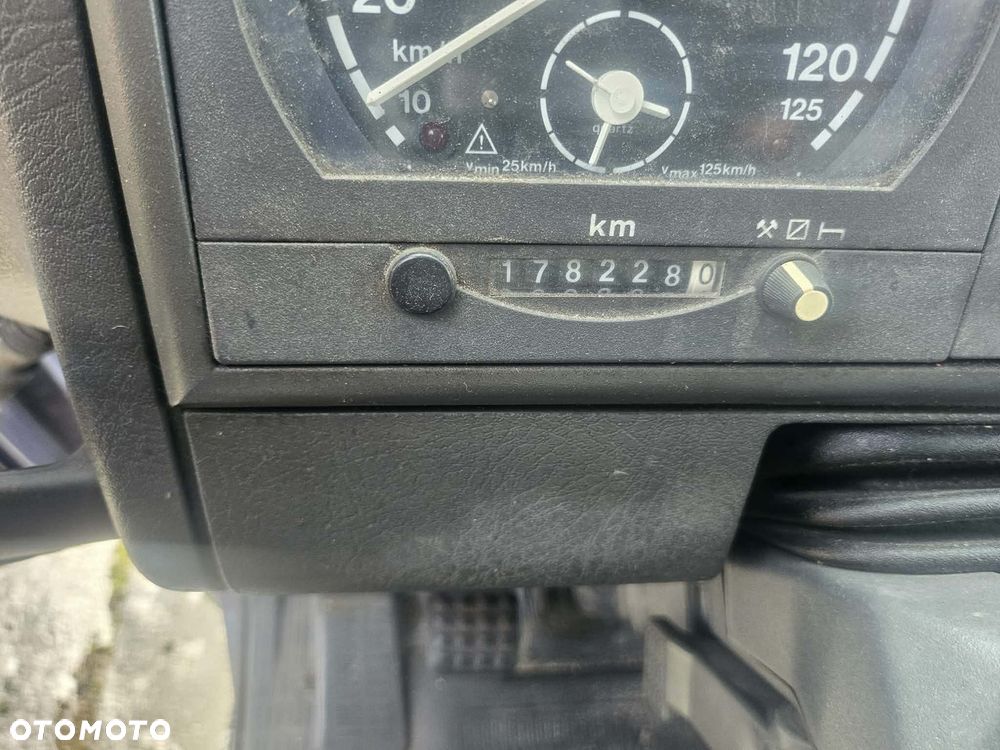 Iveco 75E18 EuroCargo - 8