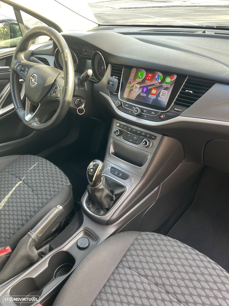 Opel Astra Sports Tourer - 10