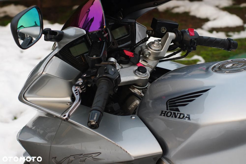 Honda VFR - 33