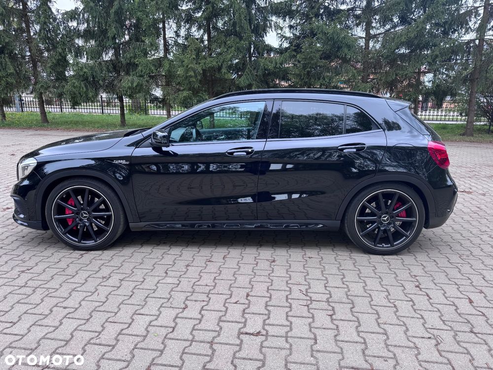 Mercedes-Benz GLA - 5