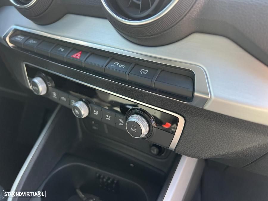 Audi Q2 30 TDI - 10
