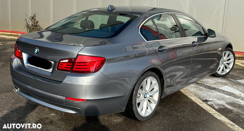 BMW Seria 5 530d xDrive Aut. Luxury Line - 4