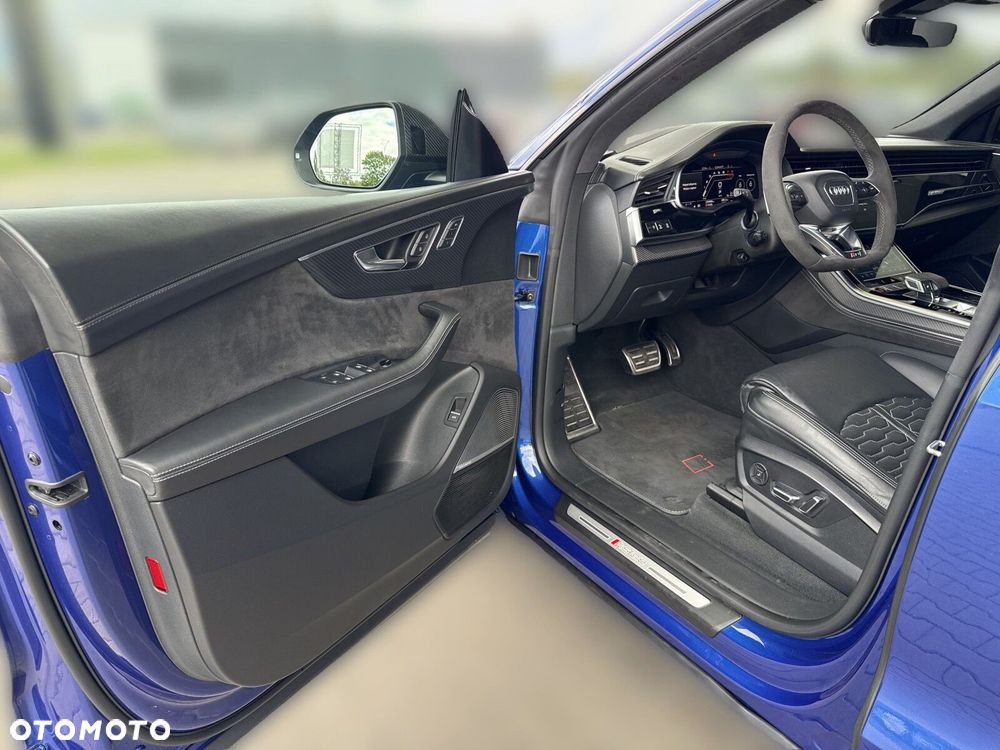 Audi RS Q8 - 10