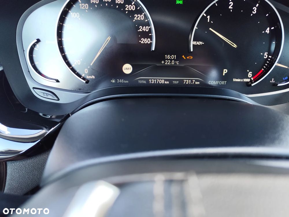BMW Seria 5 520d xDrive Luxury Line sport - 12