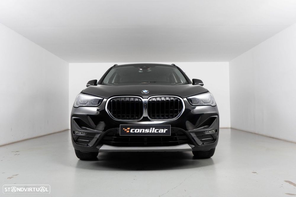 BMW X1 25 e xDrive Corporate Edition - 3