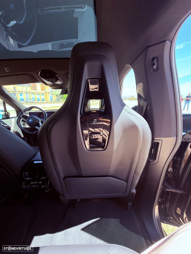 BMW iX xDrive 50 Pack Desportivo — fotografia 29