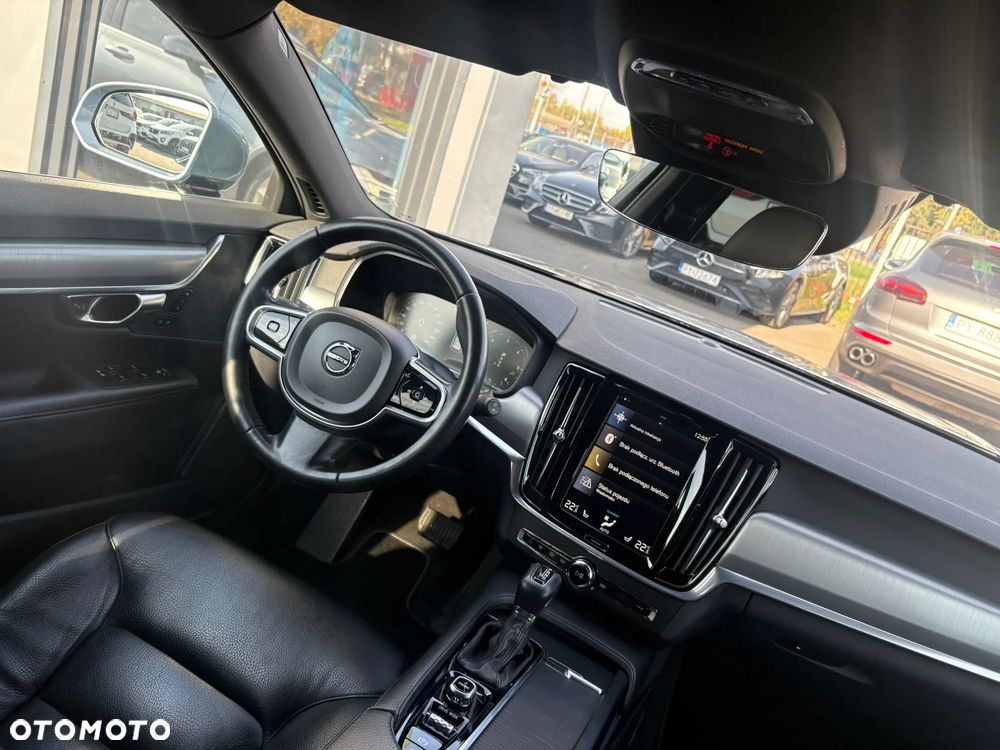 Volvo V90 D4 Momentum - 27