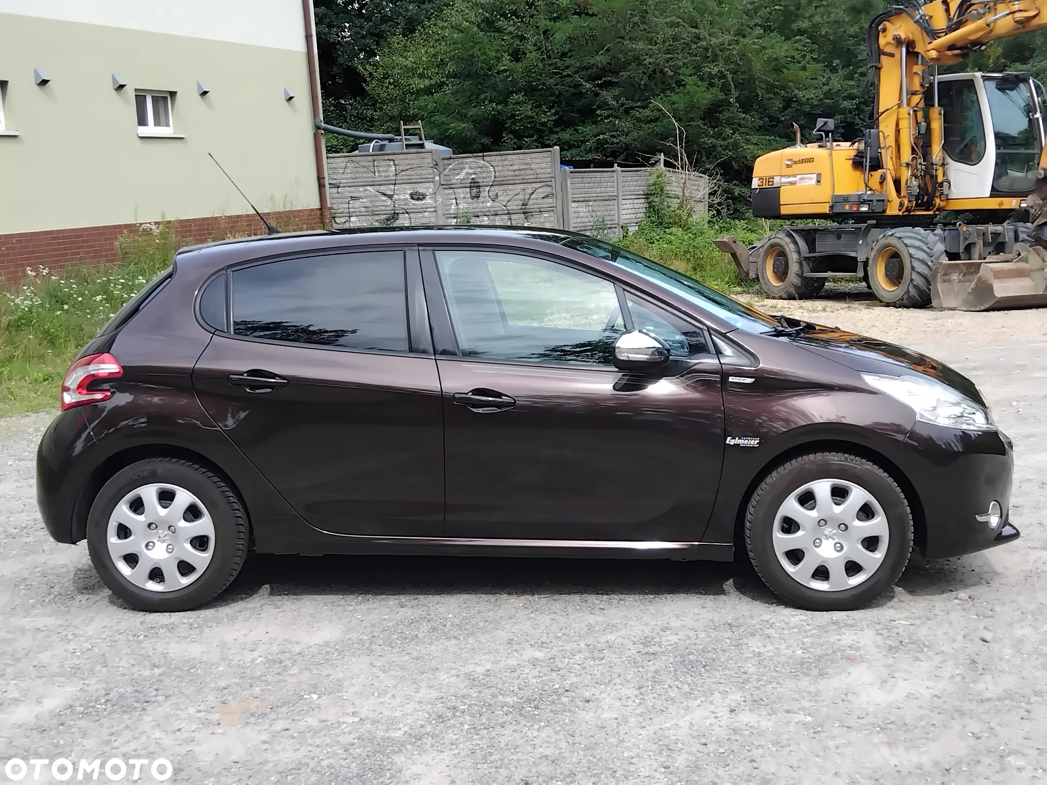 Peugeot 208 - 5