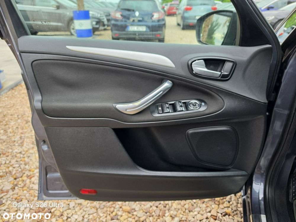 Ford S-Max - 28