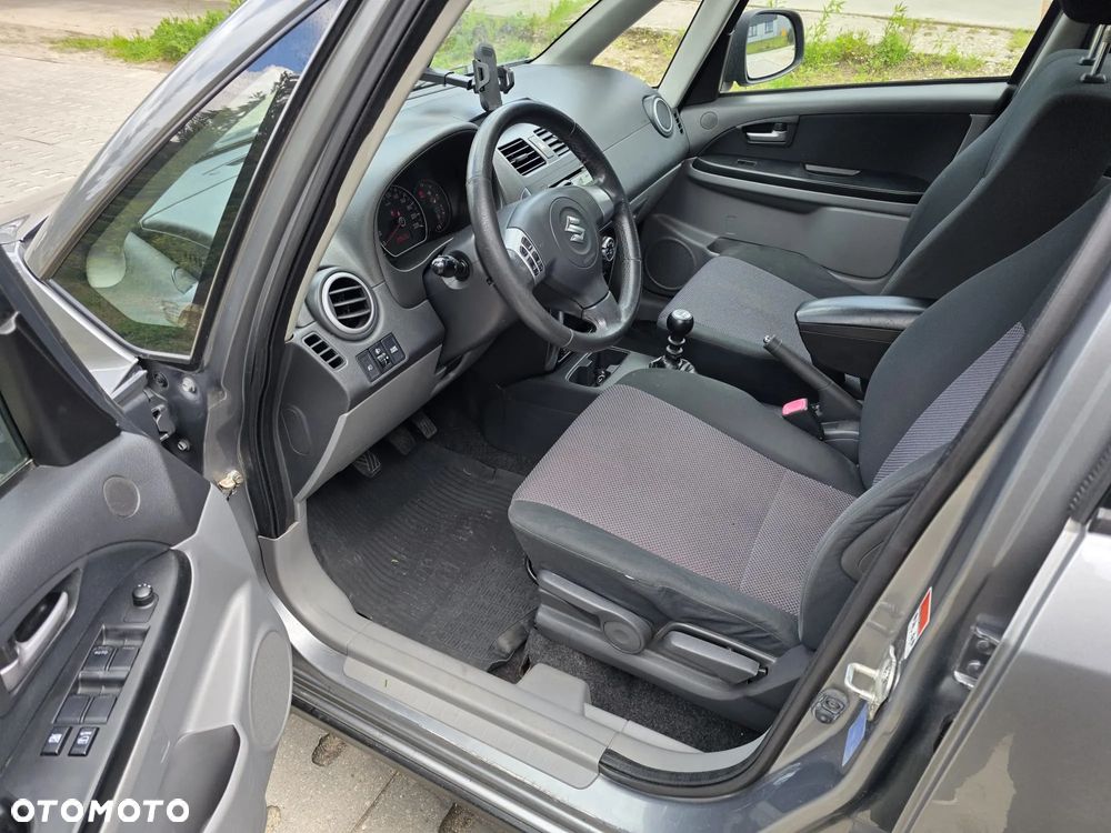 Suzuki SX4 - 9