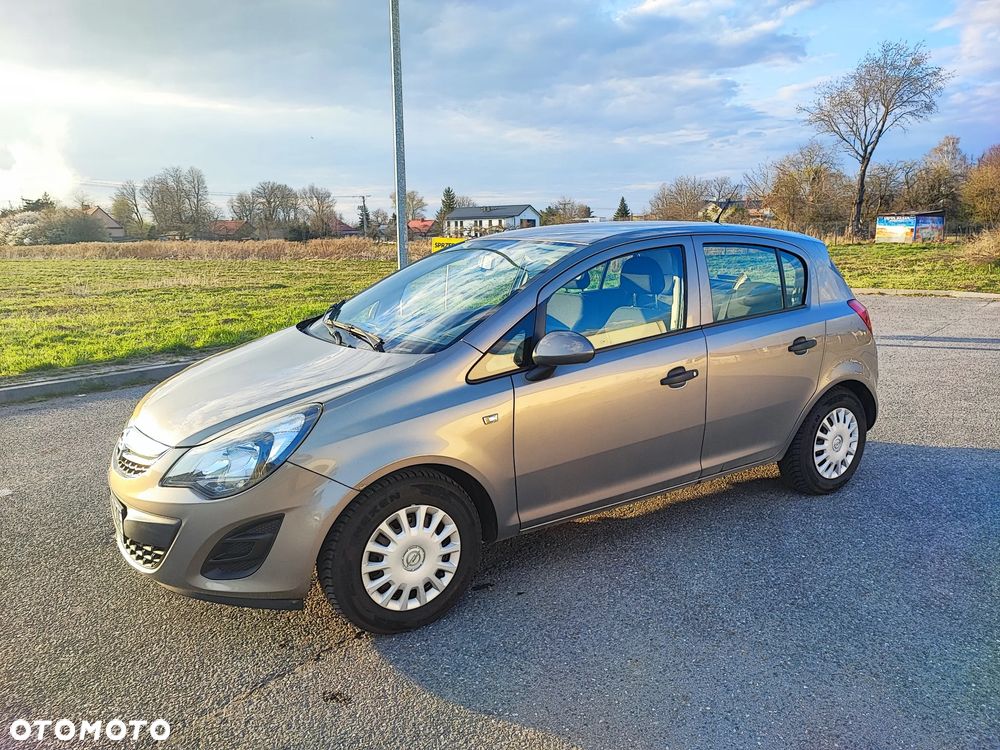 Opel Corsa 1.2 16V Essentia - 1