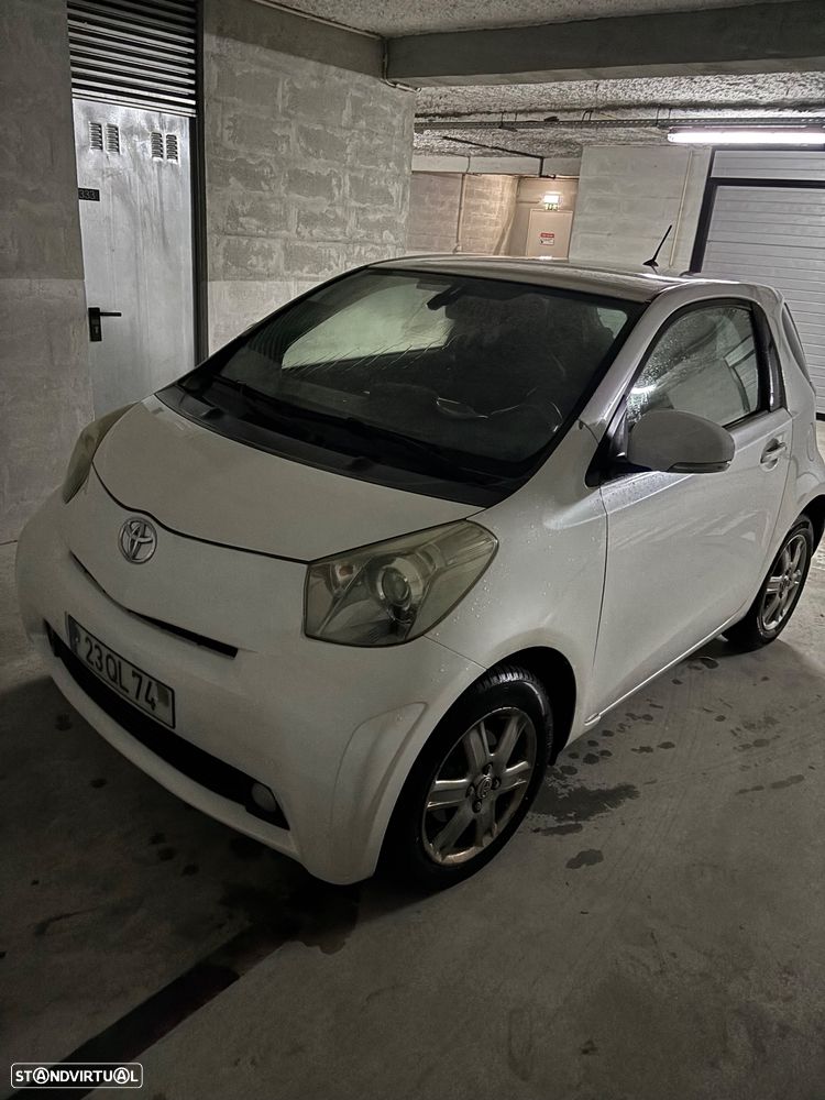 Toyota iQ - 1