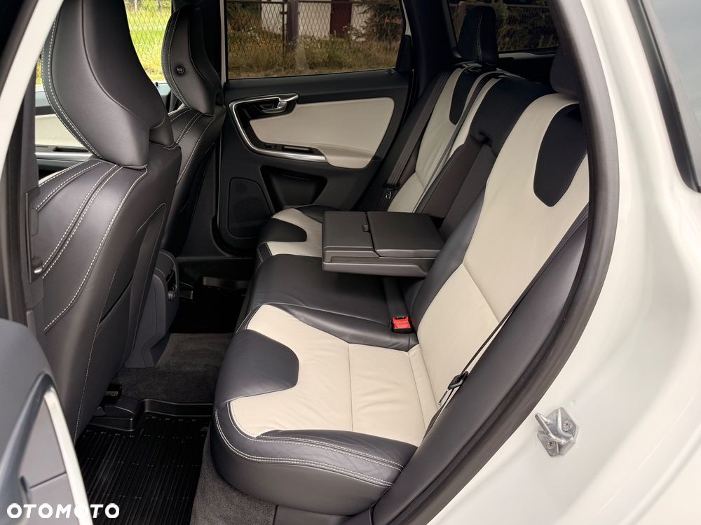 Volvo XC 60 D4 Drive-E Summum - 28
