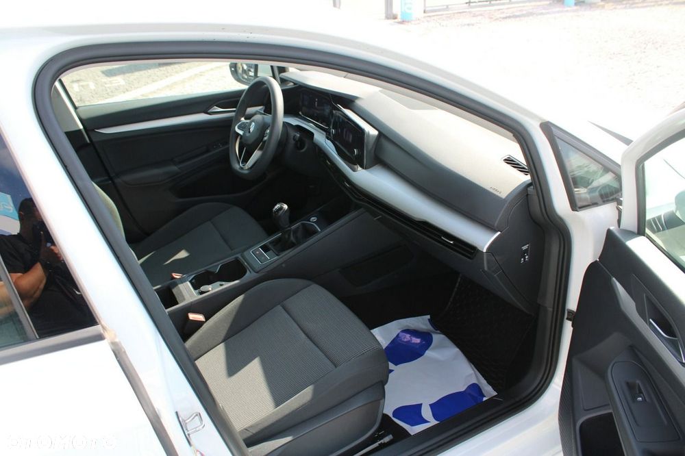 Volkswagen Golf - 27