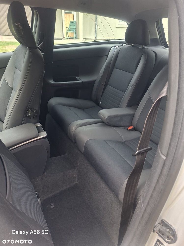 Volvo C30 1.6D Momentum - 4