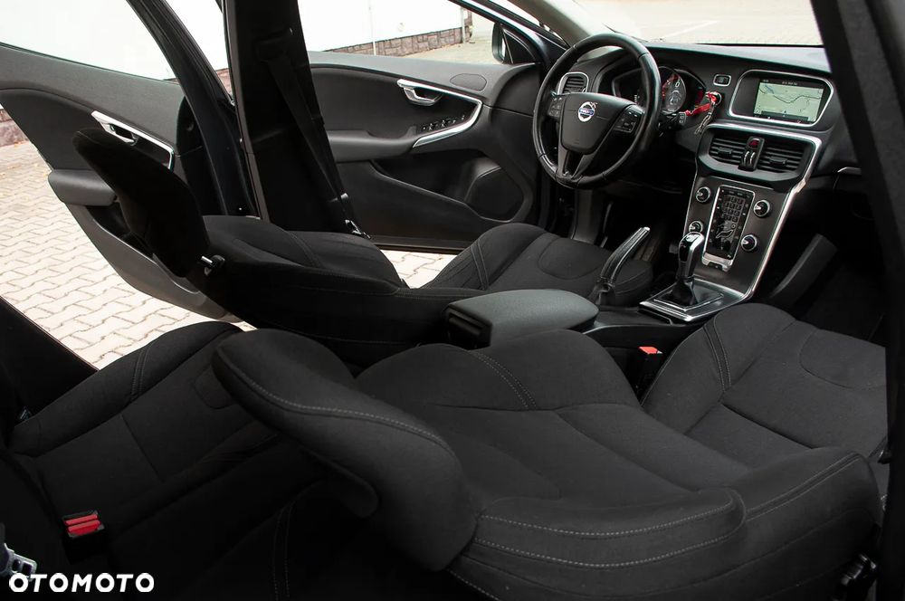 Volvo V40 D2 - 16