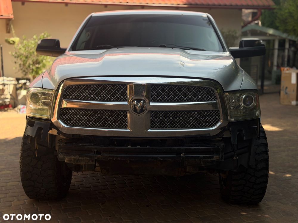 Dodge RAM 5.7 4x4 - 2