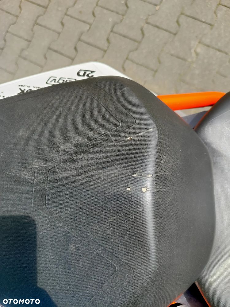 KTM Duke 125 - 13