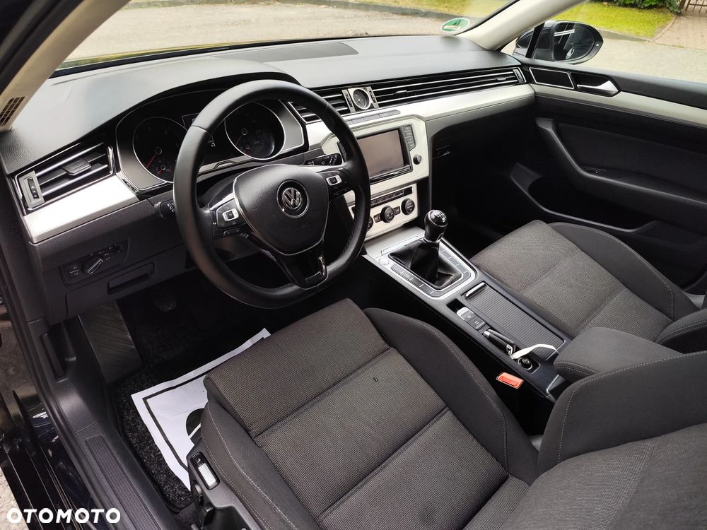 Volkswagen Passat 2.0 TDI (BlueMotion Technology) Comfortline - 33