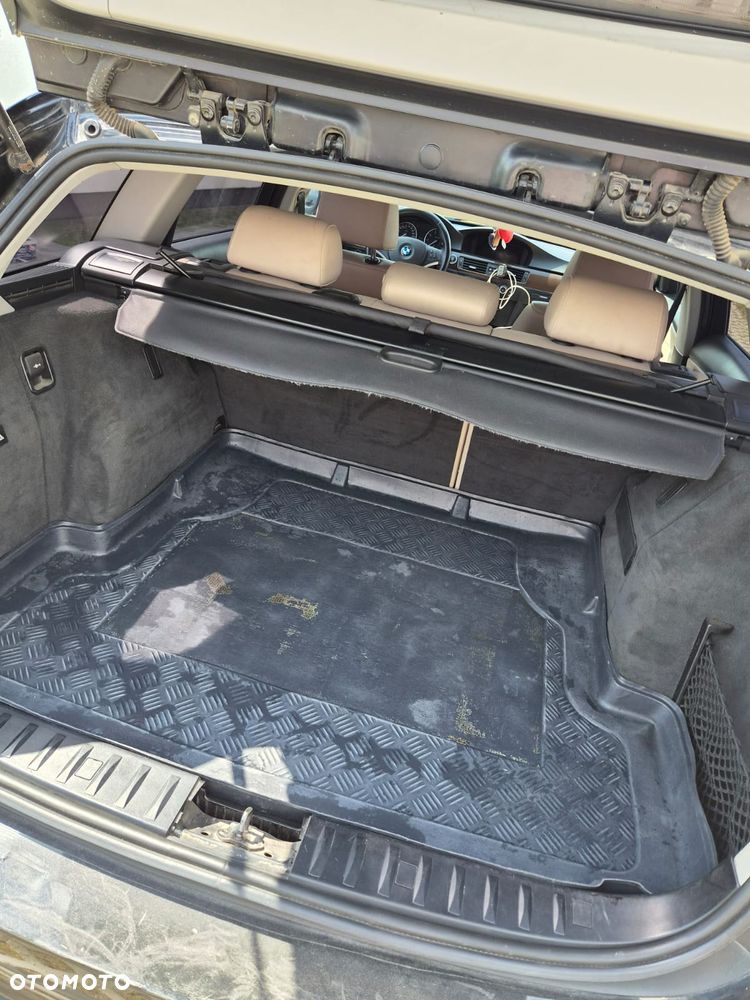 BMW Seria 3 318i - 24