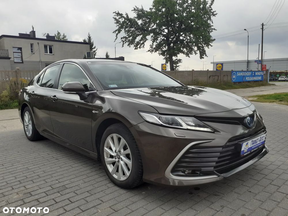 Toyota Camry - 7