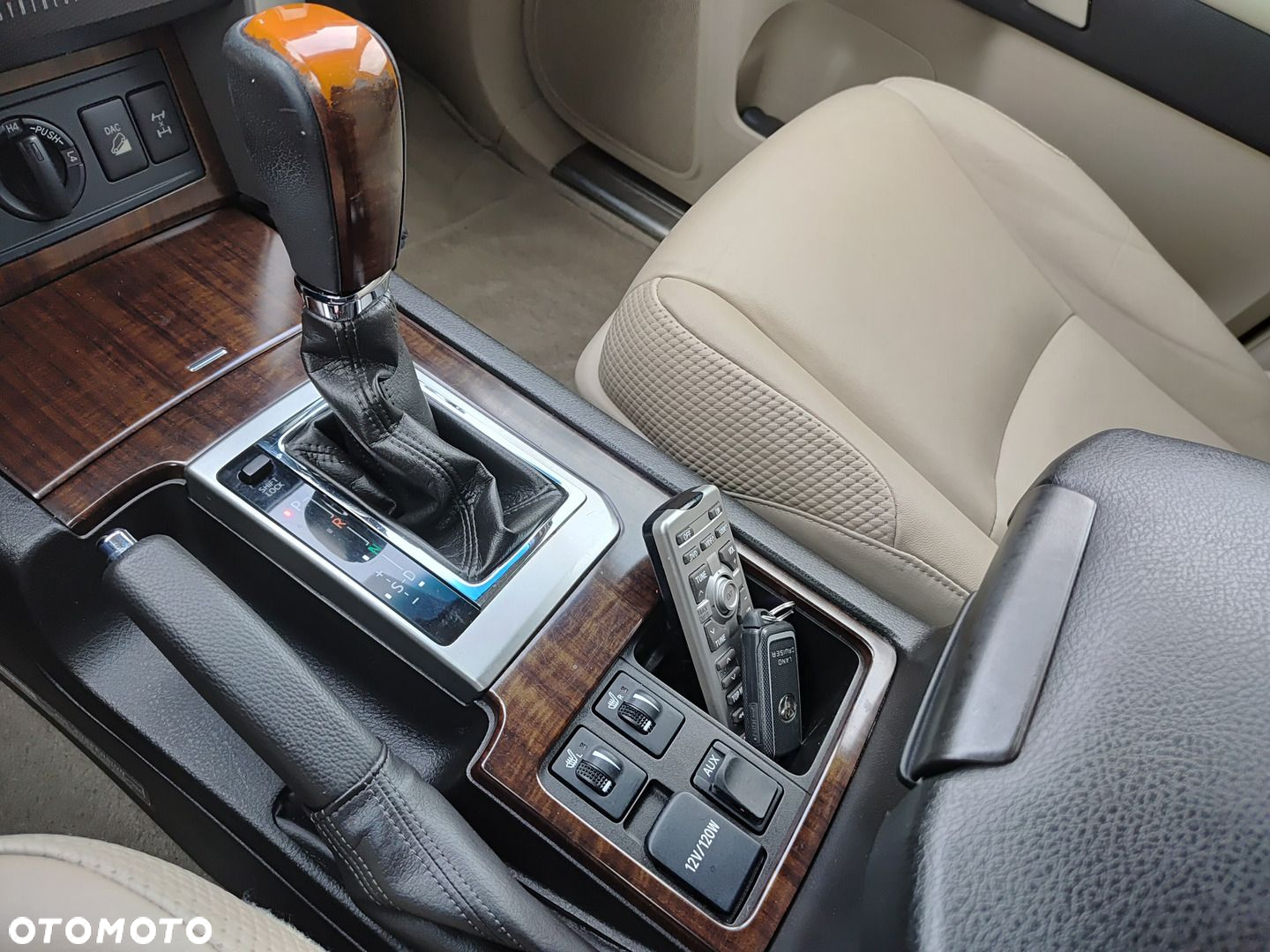 Toyota Land Cruiser - 21