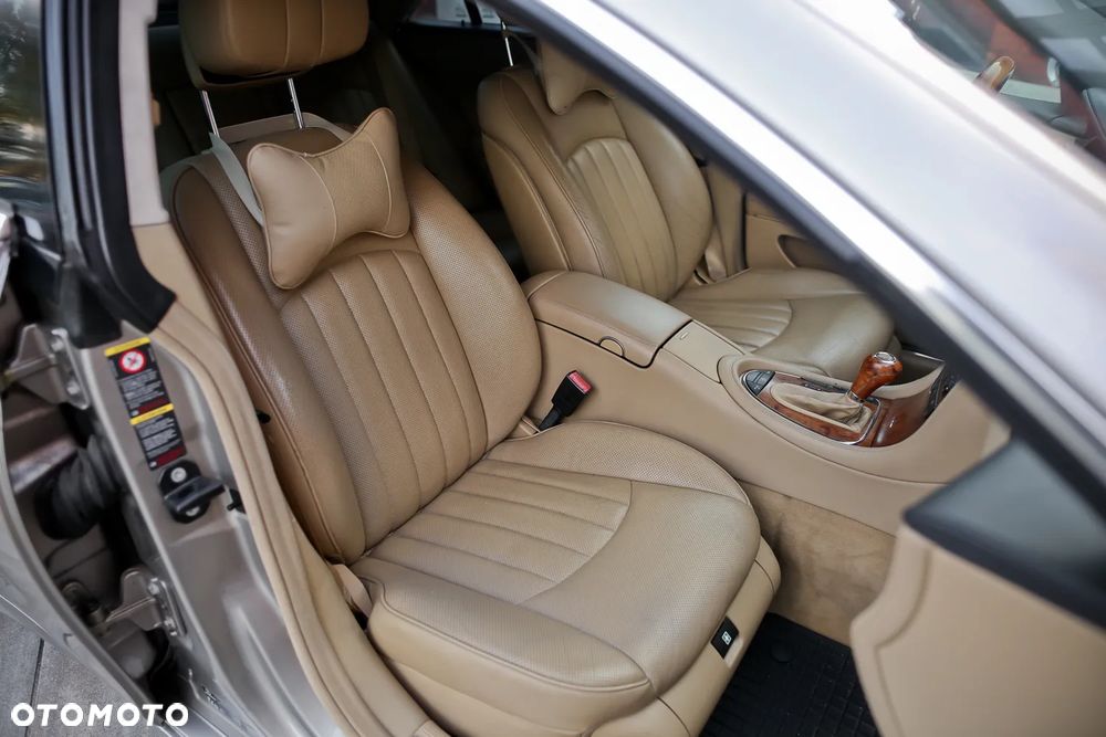 Mercedes-Benz CLS 350 CGI 7G-TRONIC - 25