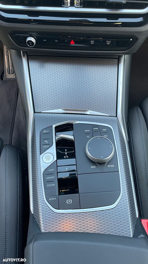 BMW Seria 3 320i Aut. M Sport - 25