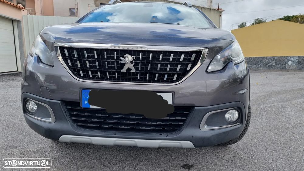 Peugeot 2008 1.2 PureTech Allure - 4