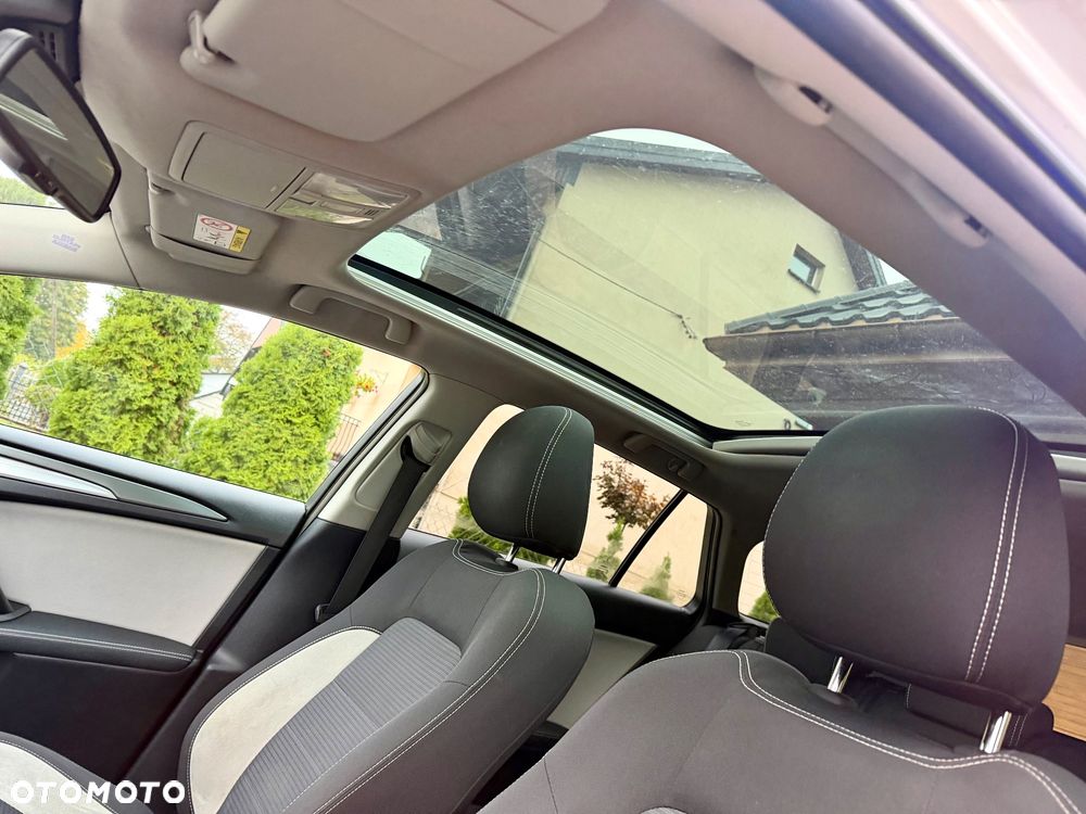 Toyota Avensis Touring Sports 1.8 Executive - 15