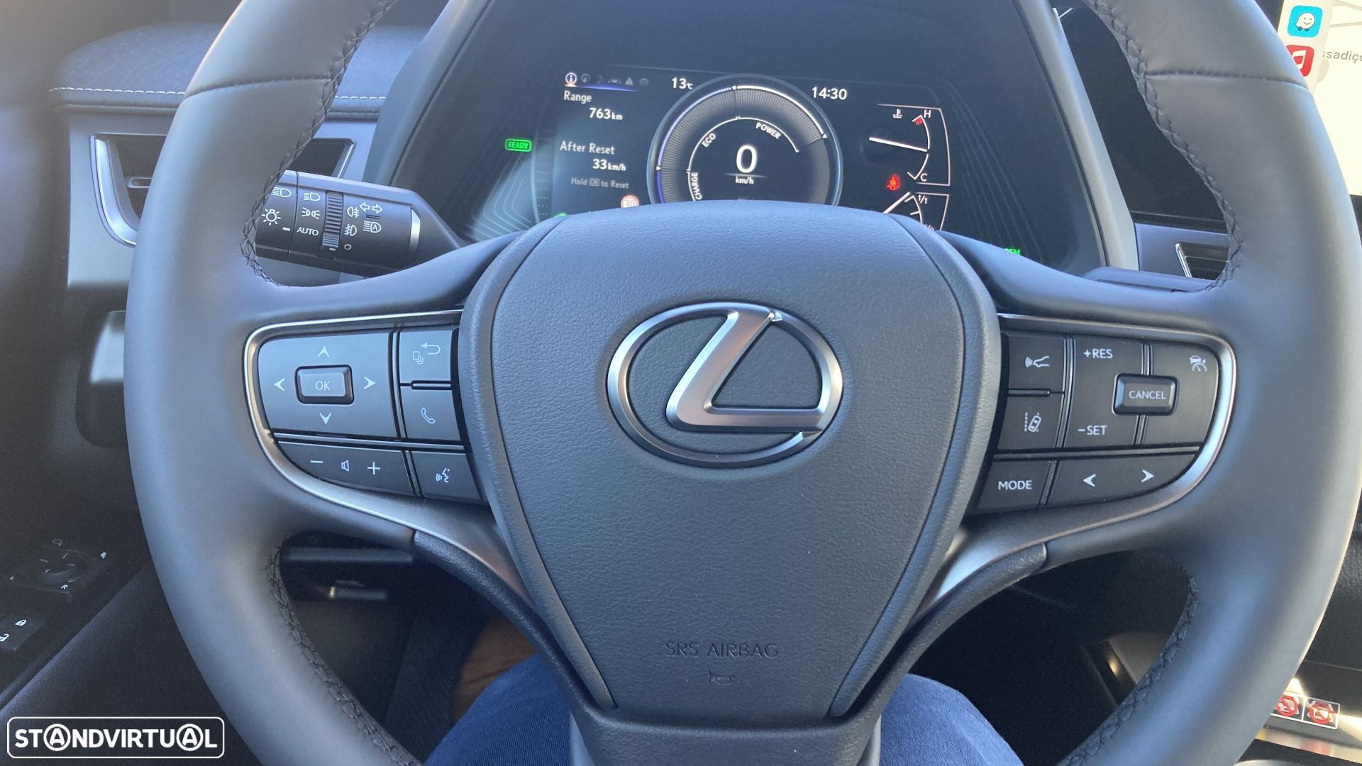 Lexus UX 250h Sport (Ecrã 12.3) - 12