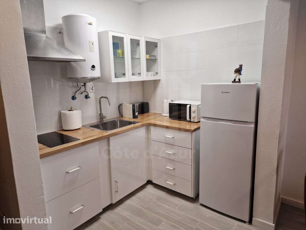 Apartamento T1 no centro da Vila de Sesimbra - Grande imagem: 2/6