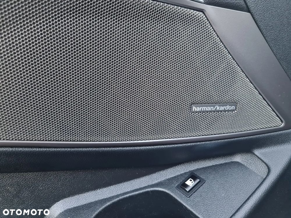 BMW Seria 3 330e M Sport - 20