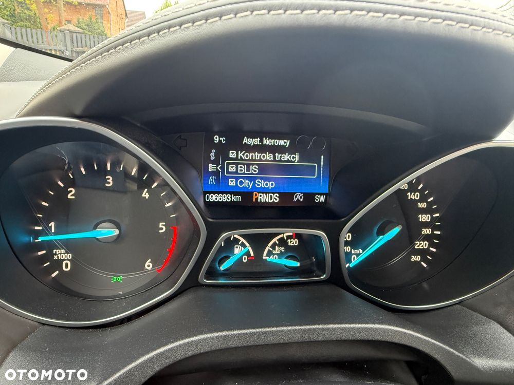 Ford Kuga 2.0 TDCi 4x4 Vignale - 35