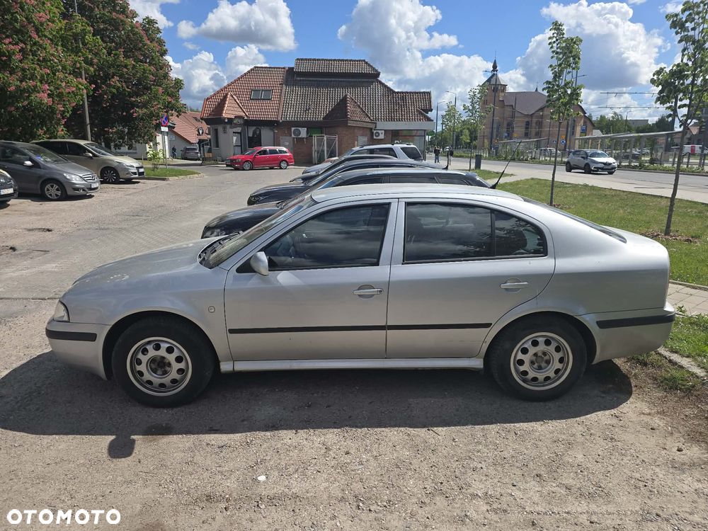 Skoda Octavia 2.0 Ambiente - 2