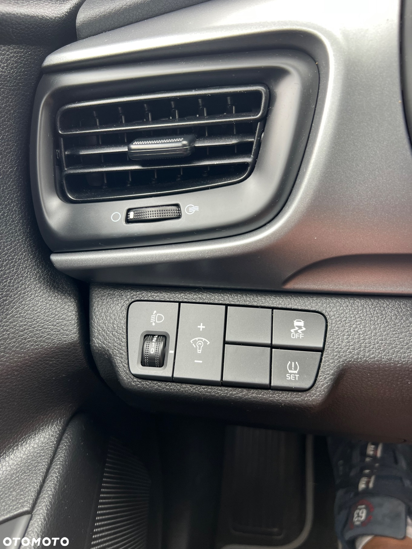 Kia Stonic 1.0 T-GDI 100 OPF Dream-Team Edition - 8