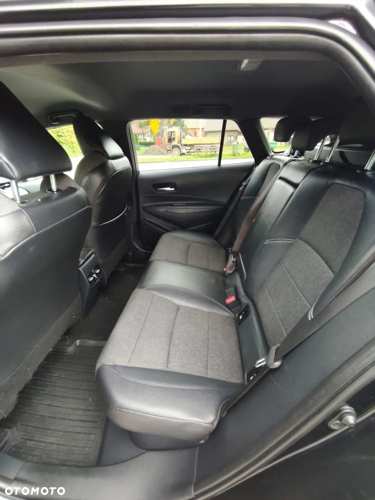 Toyota Corolla 2.0 Hybrid Selection - 33