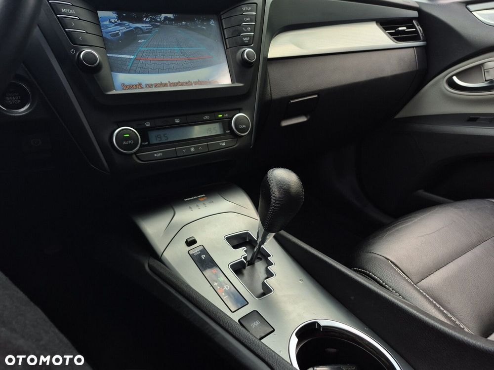 Toyota Avensis 1.8 Prestige MS - 28
