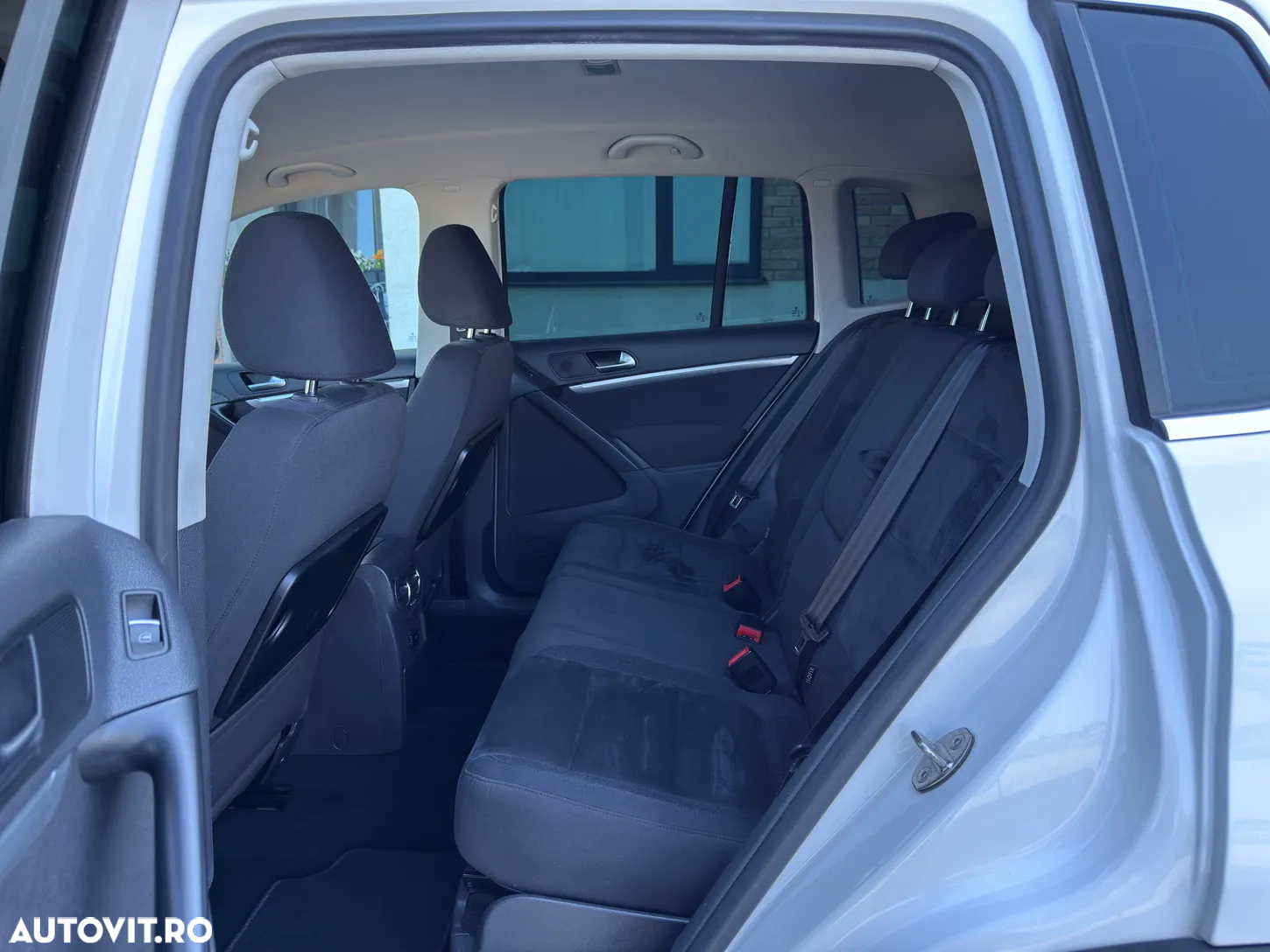 Volkswagen Tiguan - 8