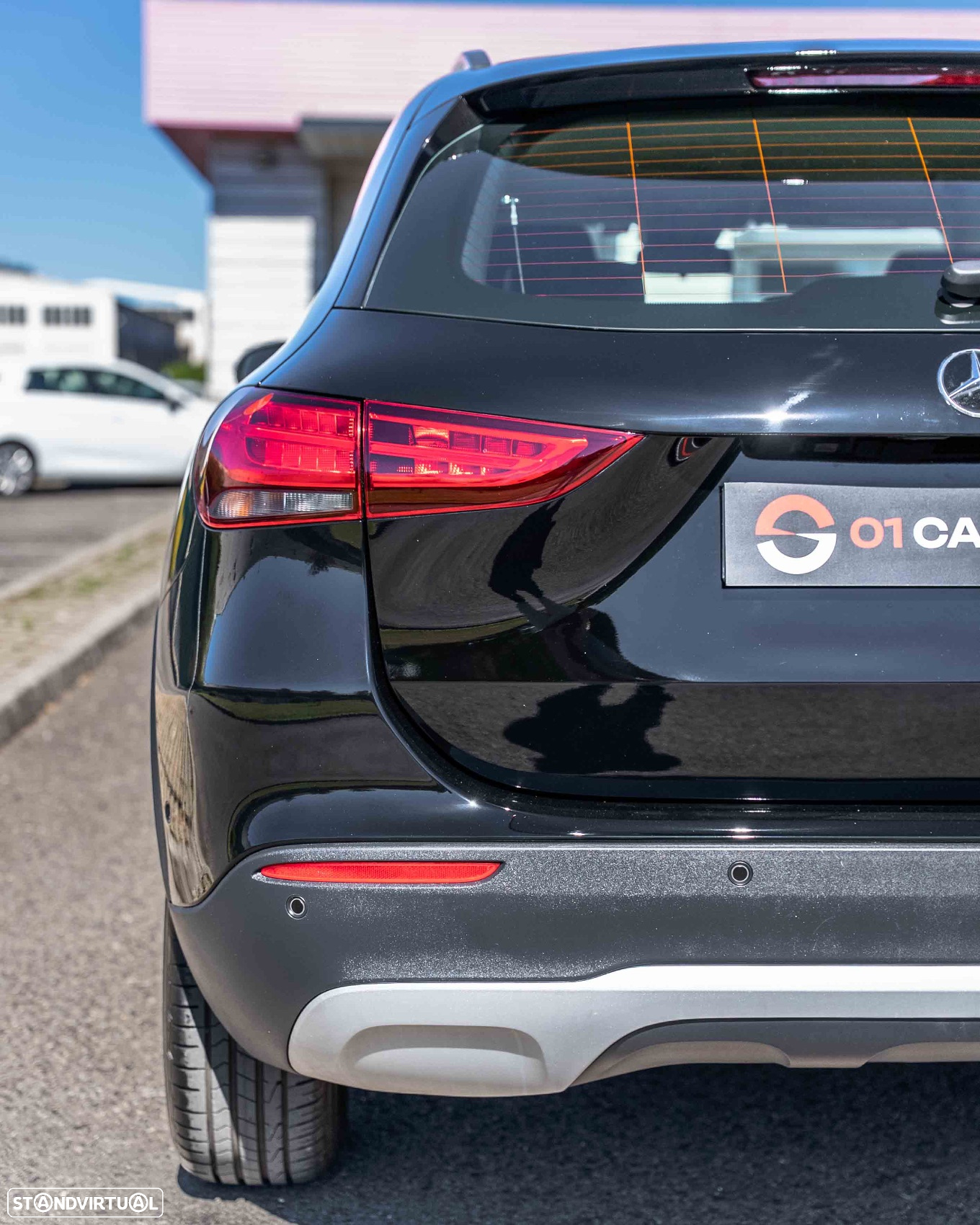 Mercedes-Benz GLA 180 7G-DCT - 8